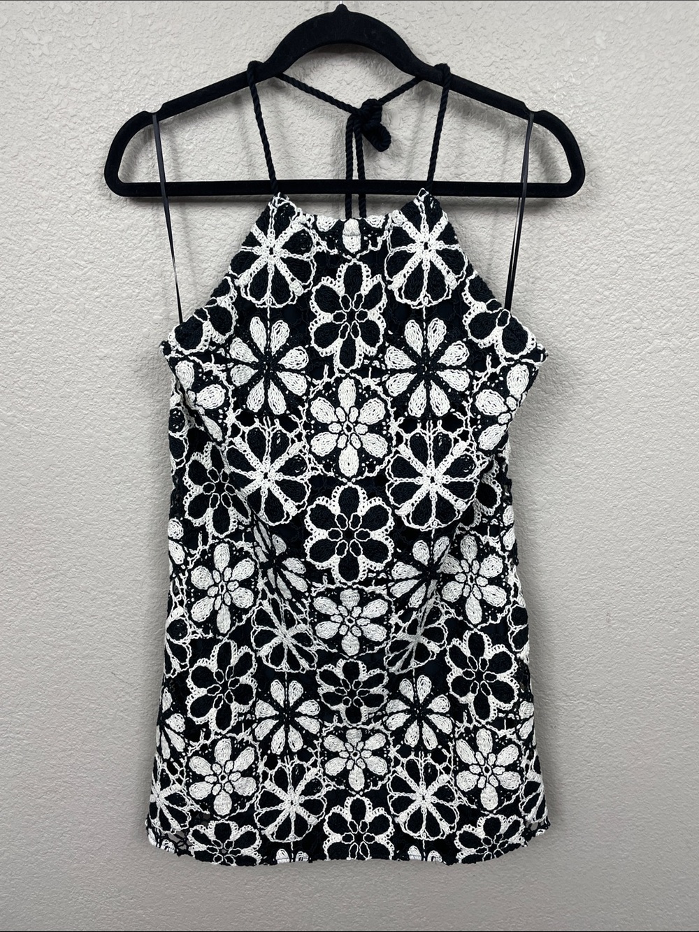 Ramy Brook Irina Floral Crochet Halter Mini Dress Black White Sz L - Picture 4 of 13